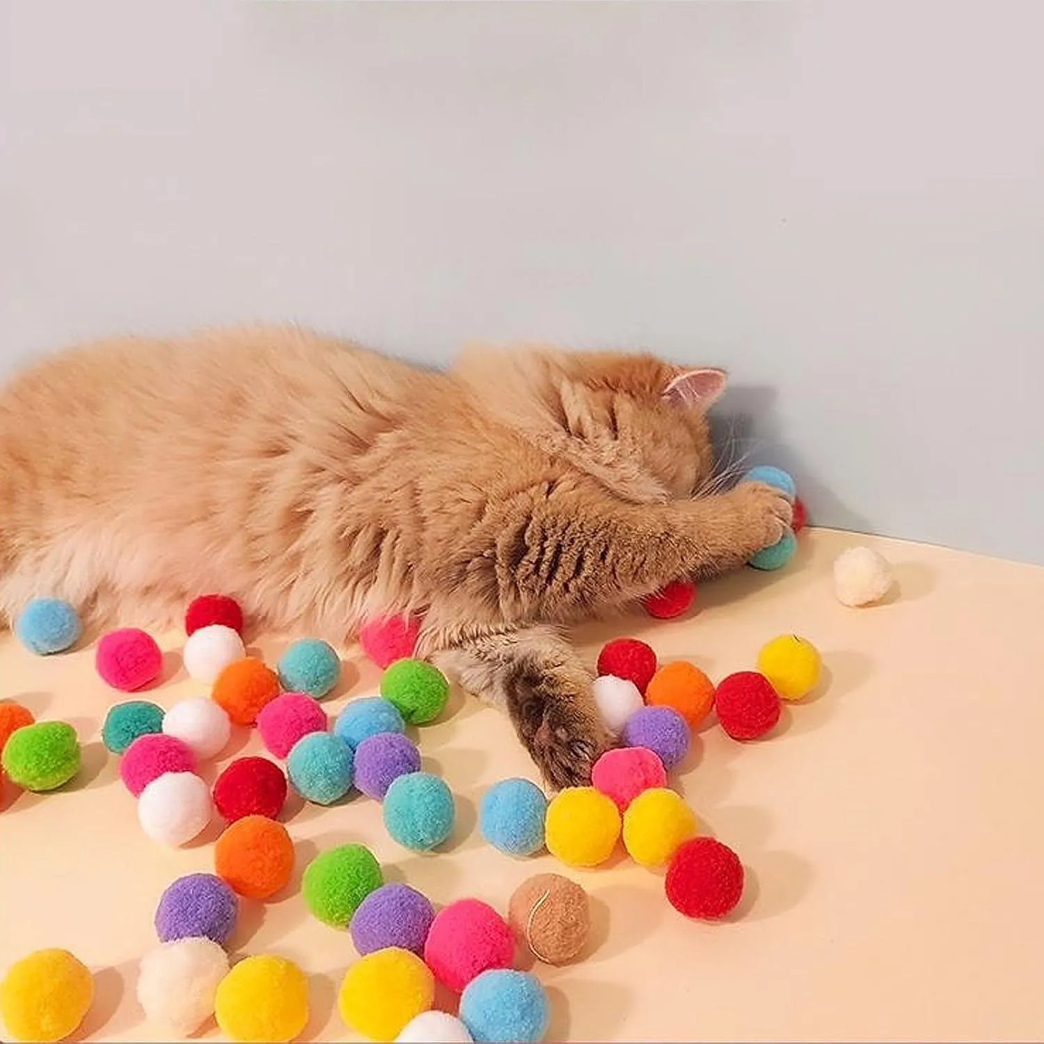Lanzador De Bolas Para Gatos Aiersa Con 20 Pompones Interactivo Y Seguro 3