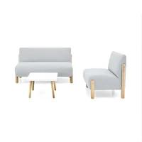 Set de Sala Con Sofá y Poltrona Dubi En Tela Plata y Mesa de Centro Manhattan