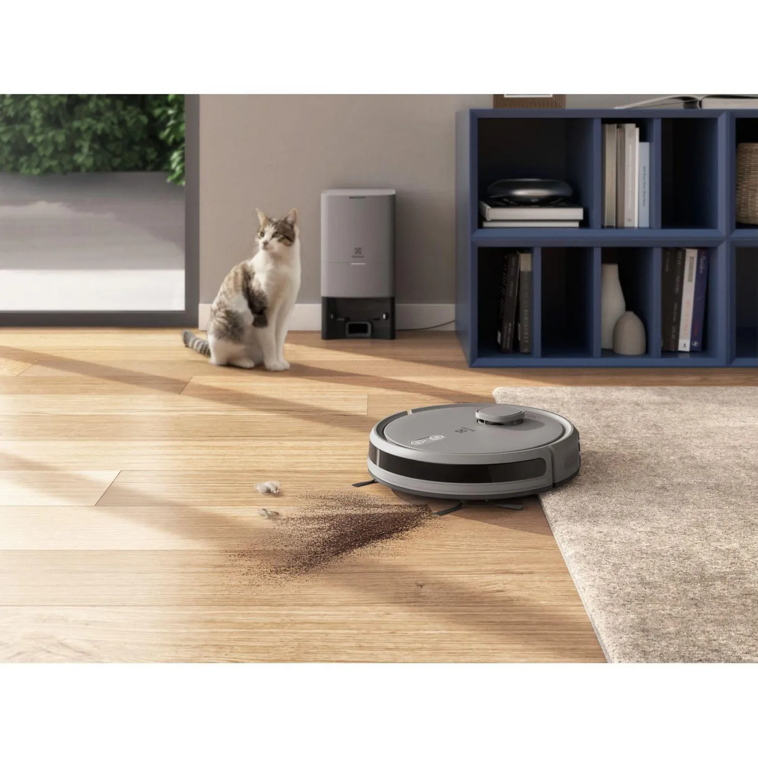 Aspiradora  Trapeadora Robot 4 en 1 con estación de descarga ERB80 Gris Electrolux 10