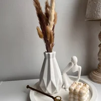 Centro de Mesa Decorativo Elegancia Con Jarrón Vela Adornos y Base 6 Piezas