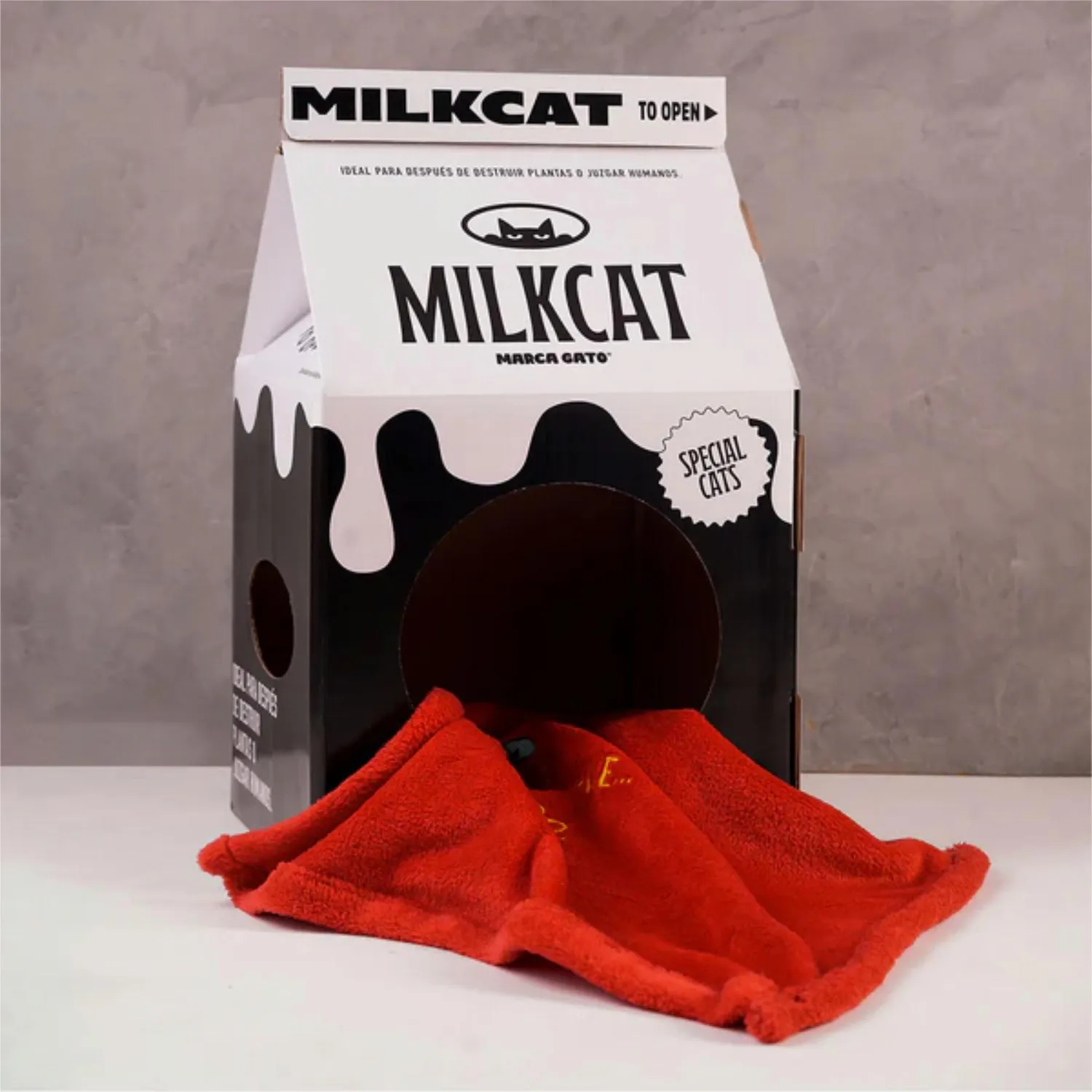 Rascador Caja de Leche Negra