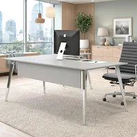 Puesto de Trabajo Superficie Retorno y Faldón Blanca