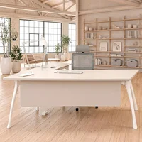 Puesto de Trabajo Con Solo Retorno Blanco
