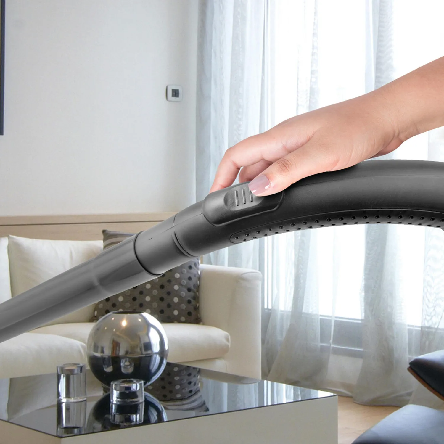 Aspiradora BLACK+DECKER  Power Pro con Succión Continua y Filtro Lavable de 2.5 Litros VCBD8530 9