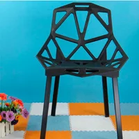 Ekonomodo Colombia Silla Triangulo 57.5X54.5X80 Negro