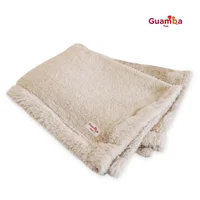Cobija Moscú Beige para Mascota 100 x 75 cm