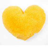 Cojín Decorativo Peludo Corazón Amarillo