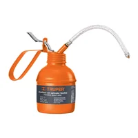 Aceitera de 300 ml con Manguera Flexible y Boquilla de Latón Truper