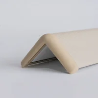 Esquinero Amortiguado de 4.5 cms Lado x 1.50 mts de Largo Color Arena con Punteras Set X 20 Unidades