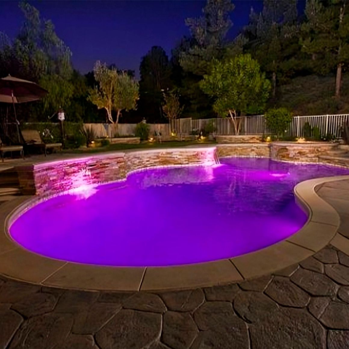 Bala LED Sumergible Slim 12W RGB Colores Piscinas - Homecenter.com.co