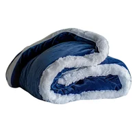 Cobija Lisa Piel De Durazno Con Ovejera Cama Sencilla Color Azul Oscuro