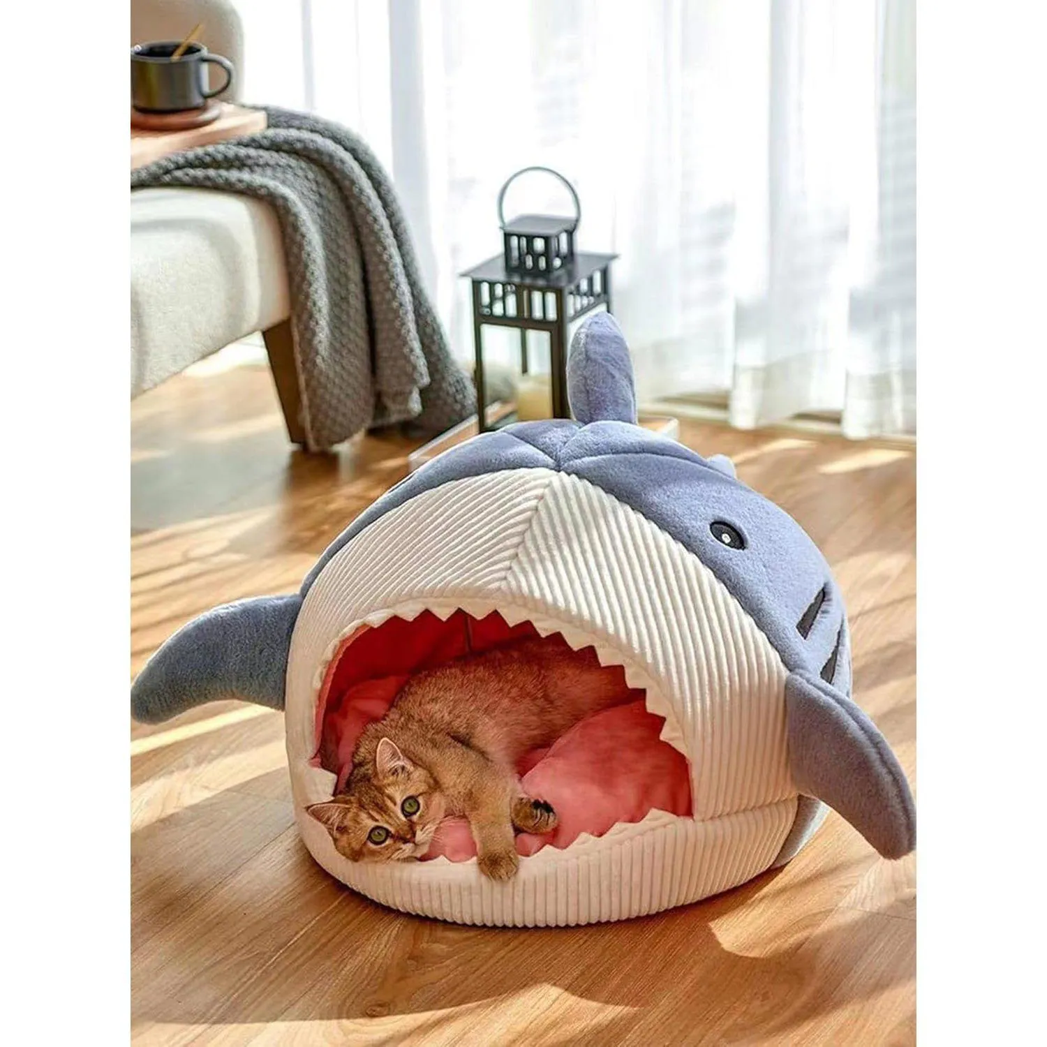 Cama Para Gatos En Forma De Tiburón 3