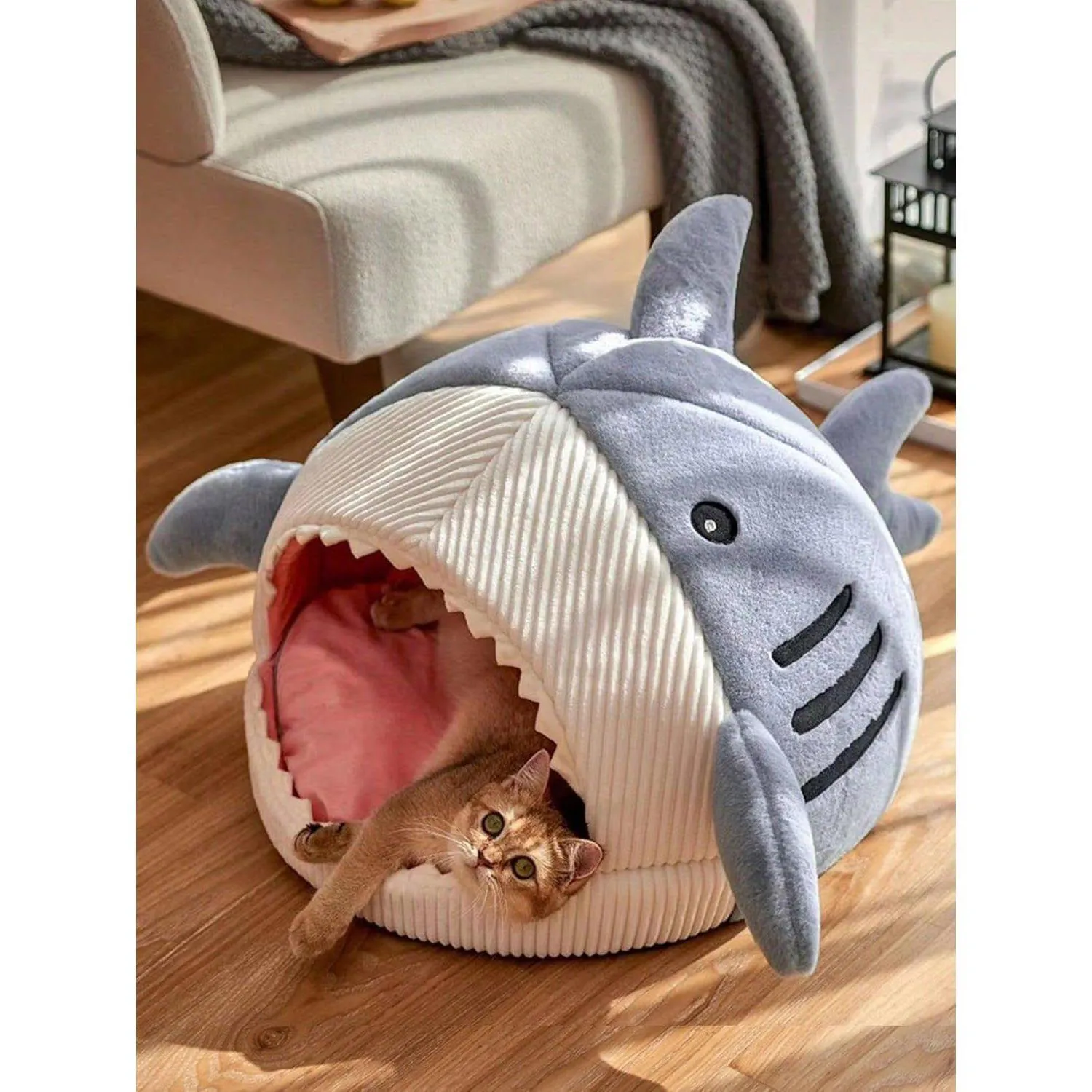 Cama Para Gatos En Forma De Tiburón 5