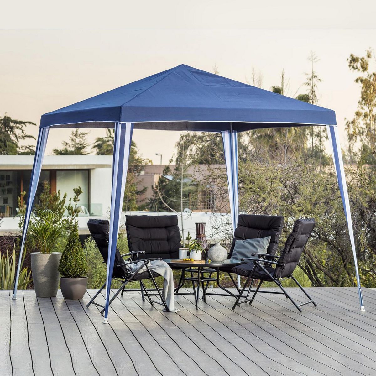 Toldo Piramidal Azul de Metal 3 x 3 Metros, marca Just Home Collection - Foto Principal