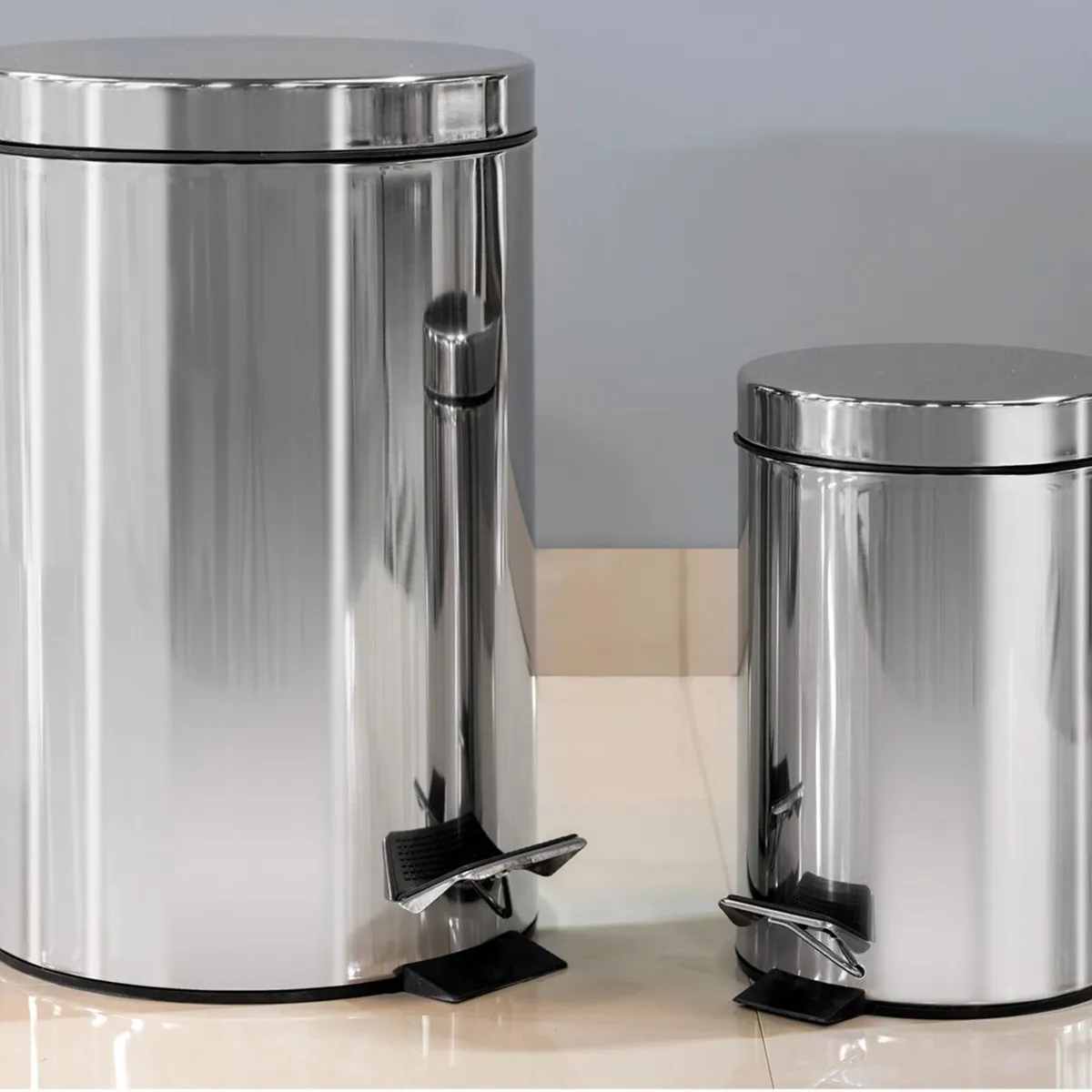 Just Home Collection - Set 2 Botes de Basura Metálicos con Pedal de 3L y 12L Plata