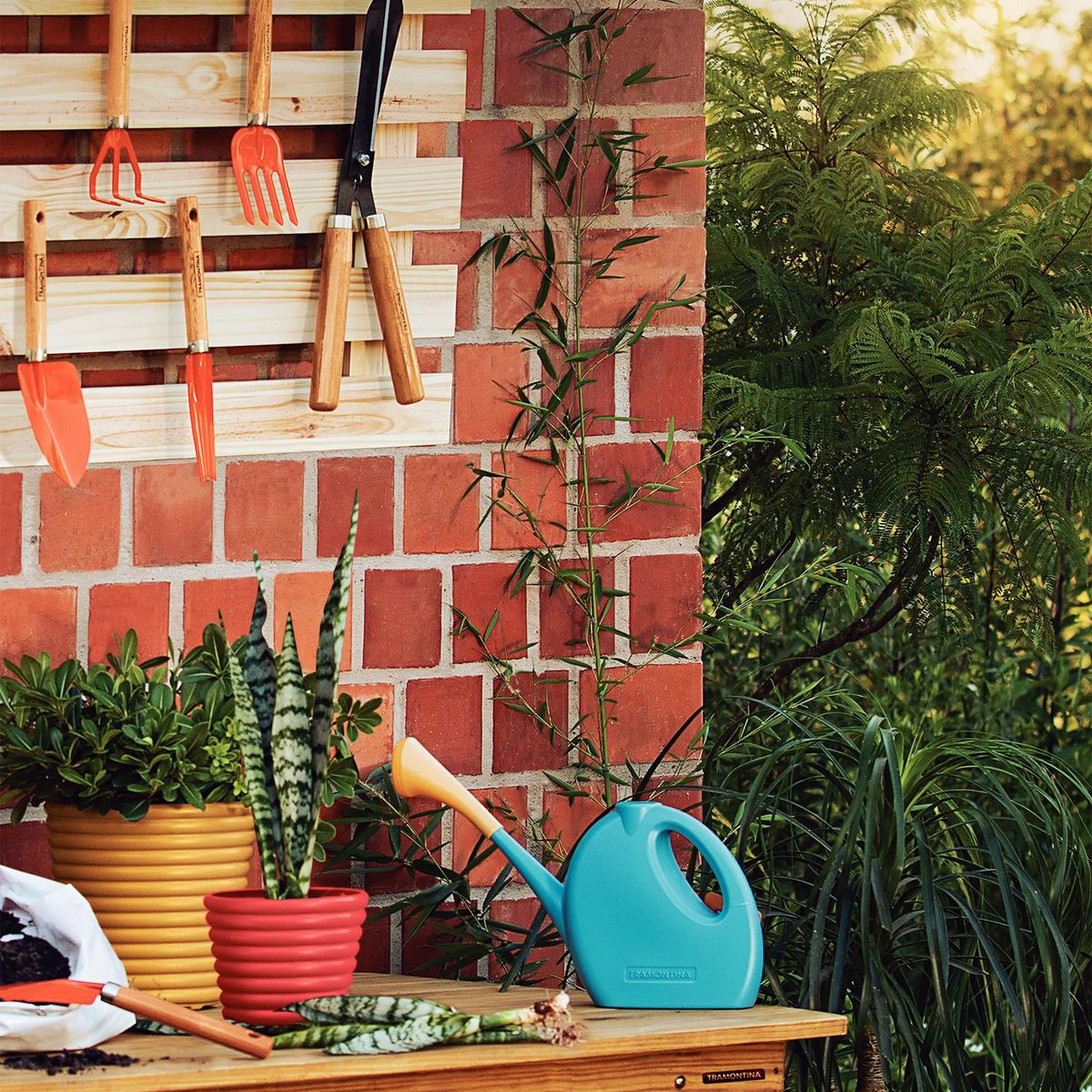 Tramontina - Kit para jardín mango madera 3 pzas