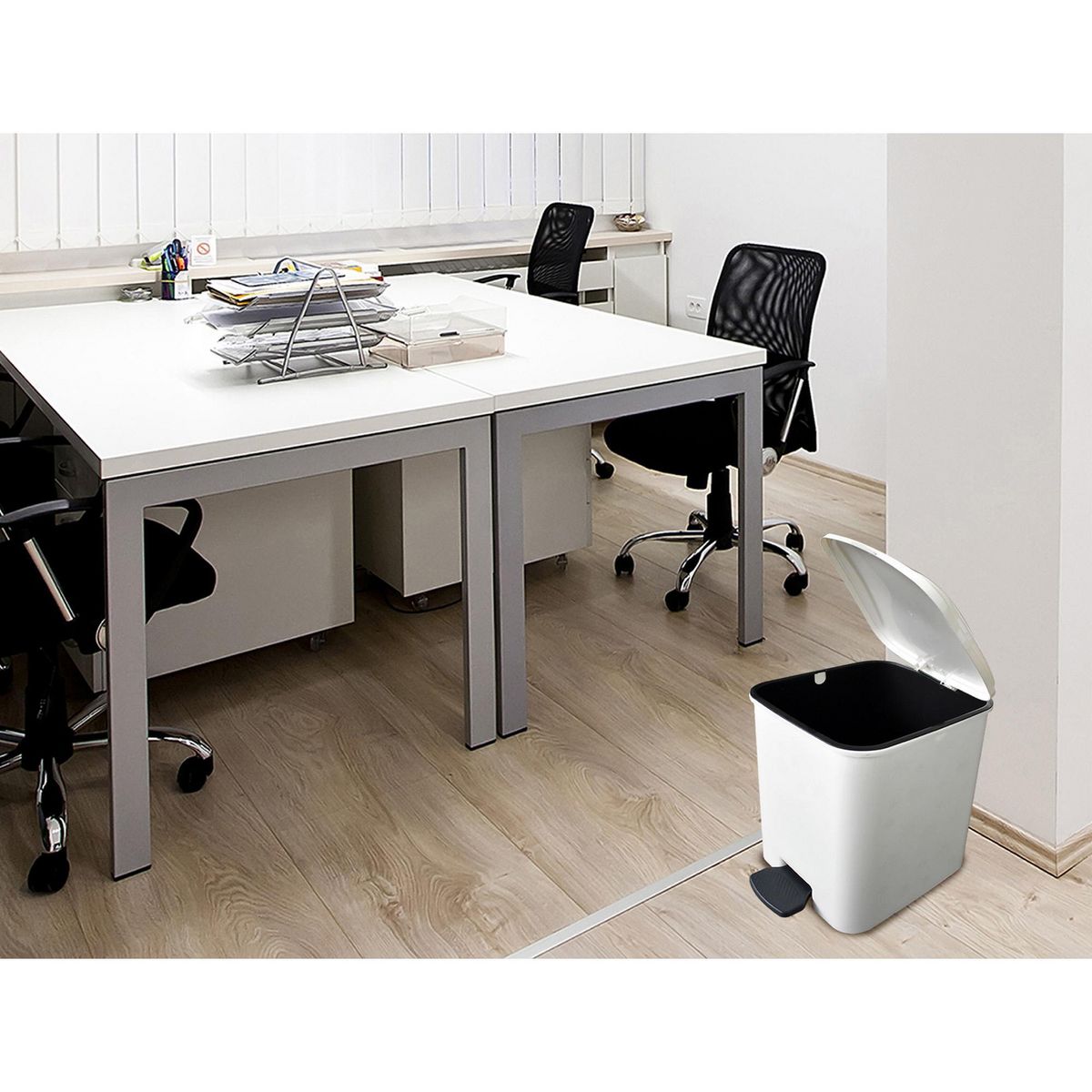 Alica - Bote de Basura Plástico con Pedal de 16L Blanco