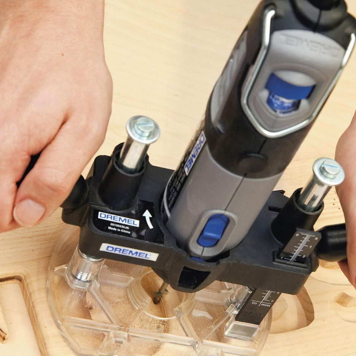 Dremel - Aditamento base para router