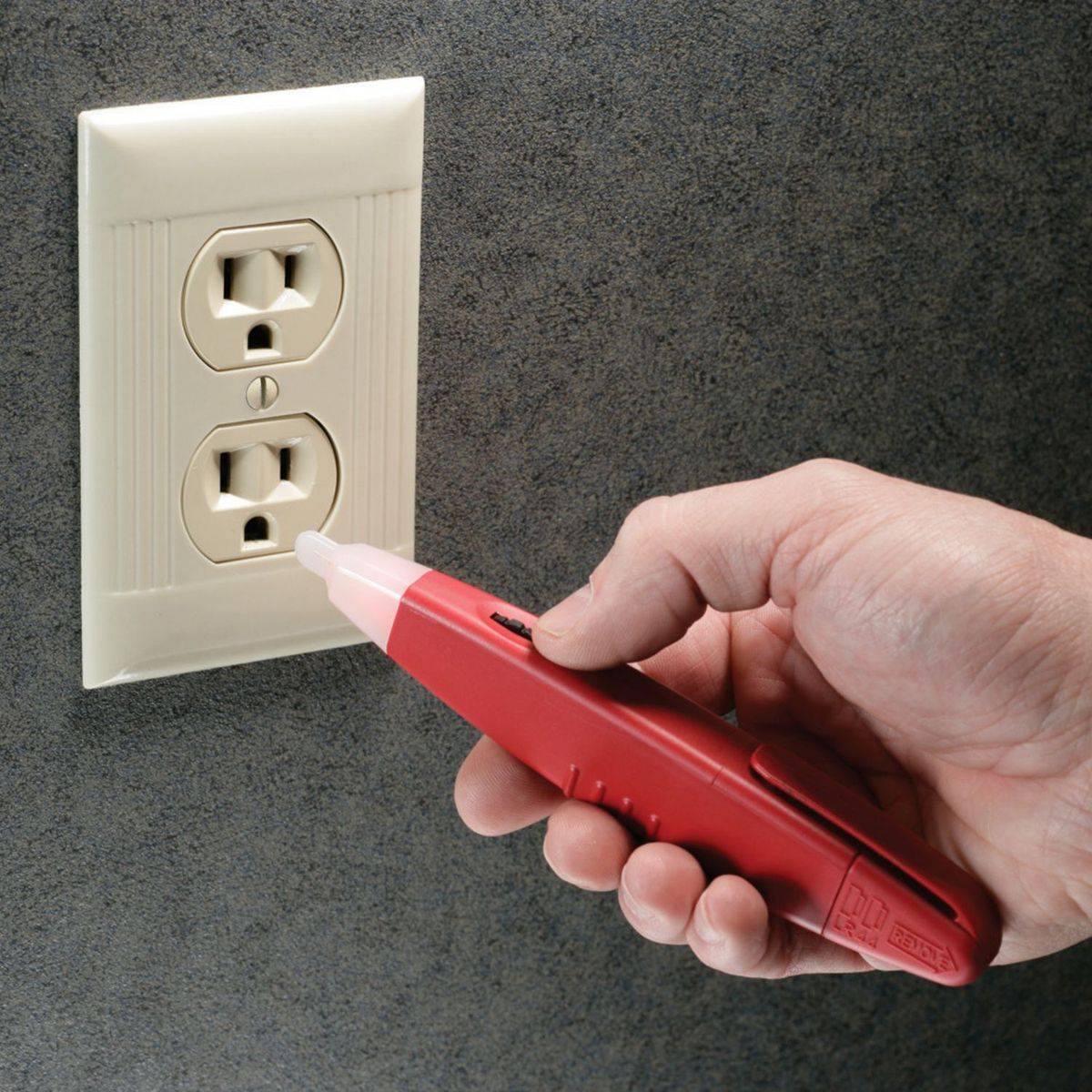 Gardner Bender - Detector de voltaje ajustable 12-600V CA