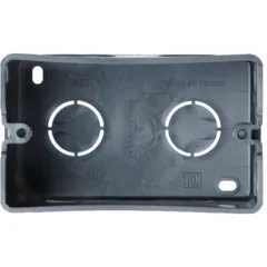 Caja de empotrar para 3 módulos