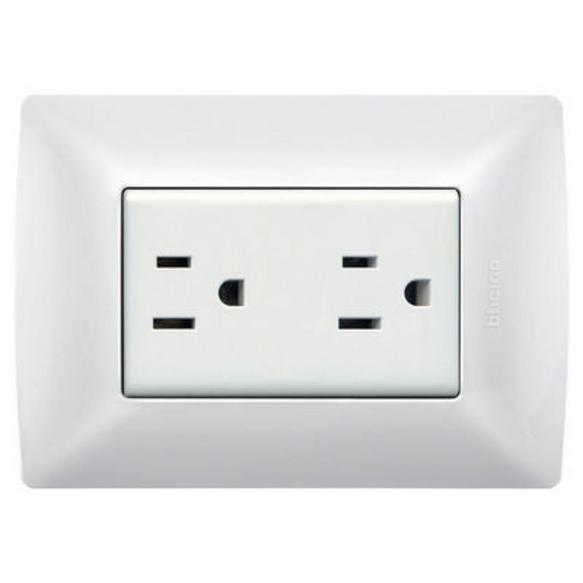 Bticino - Toma Corriente Protegida Dúplex 2P+T 15A 127V con Placa Mérida