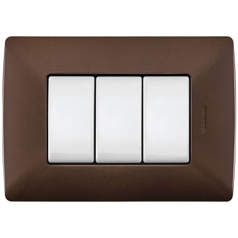 Bticino - Placa de Resina Texturizada con Chasis Color Tabaco 3 Mód.