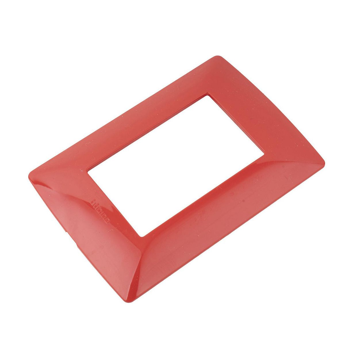 Bticino - Placa de resina con chasis color Rojo 3 mód.