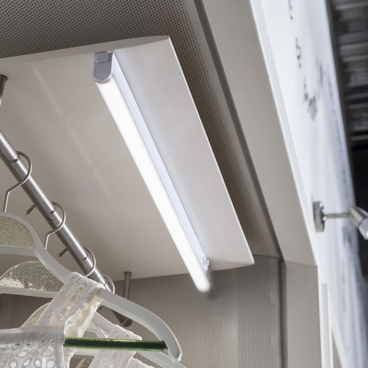 Tecnolite - Interior lineales Led 7 W 240-4000 V