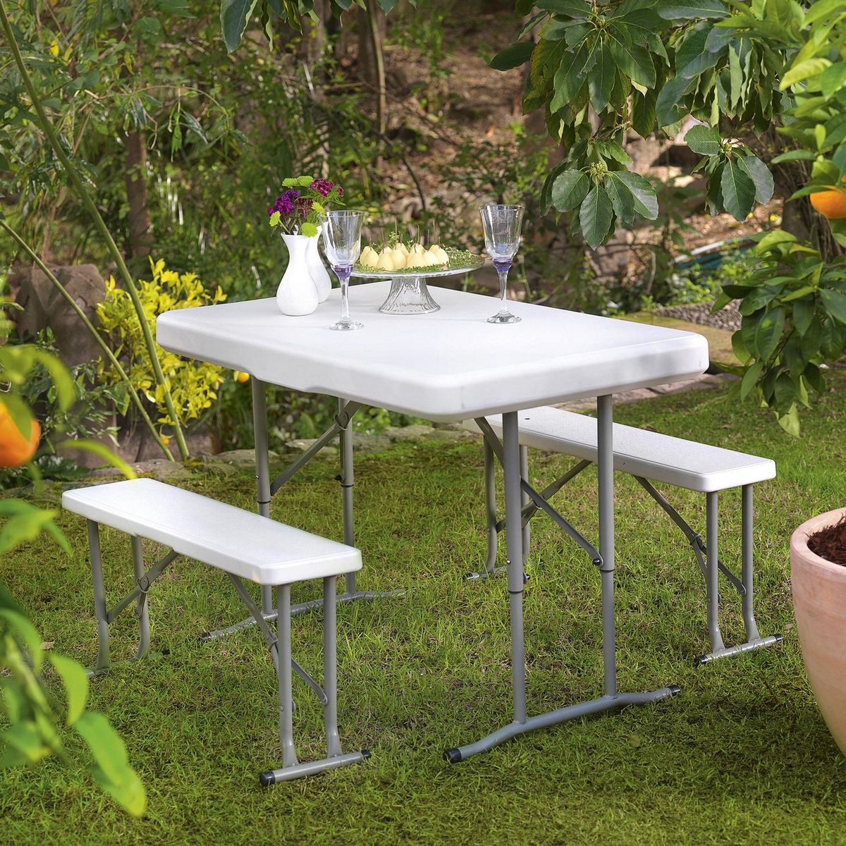 Just Home Collection - Set 1 Mesa y 2 Bancas Plegables Blanco