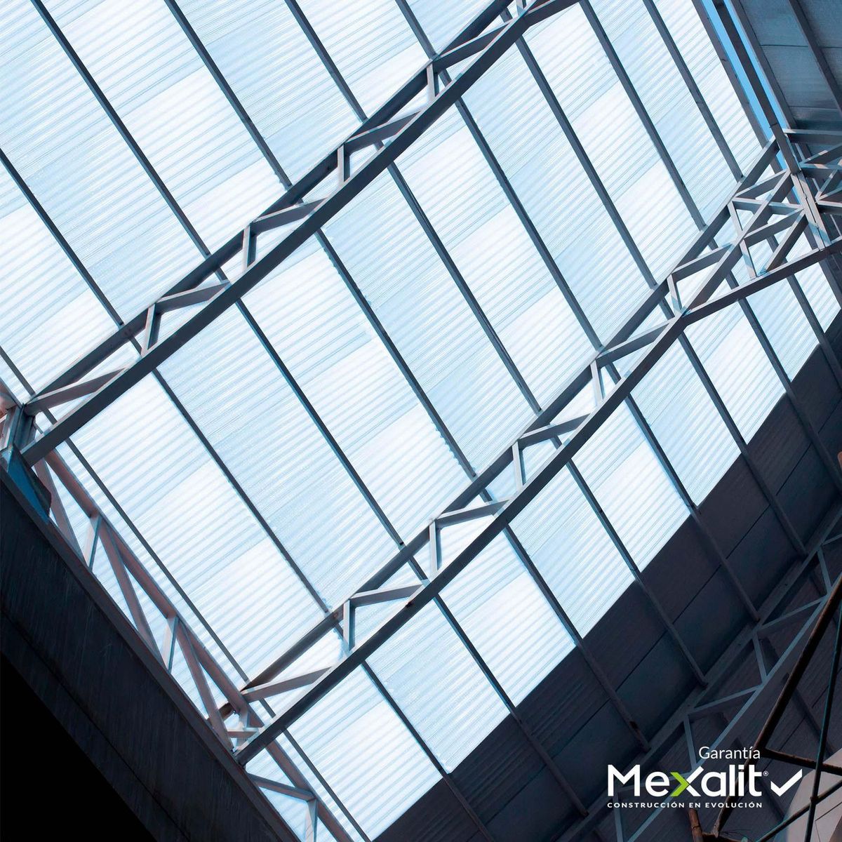 Mexalit - Lámina P7 Plástica Traslucida 2.44 m x 0.97 m x 1.2 mm