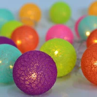 Guirnalda solar de 24 luces cálidas Cotton Ball IP44 Multicolor