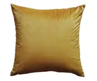 Cojín decorativo color dorado de 43x43 cm.