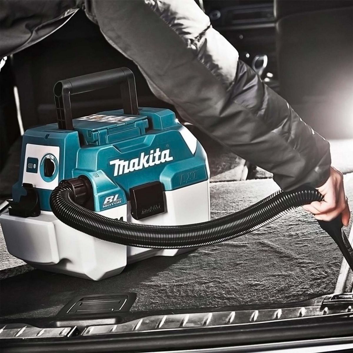 Makita - Aspiradora Inalámbrica Makita 18V