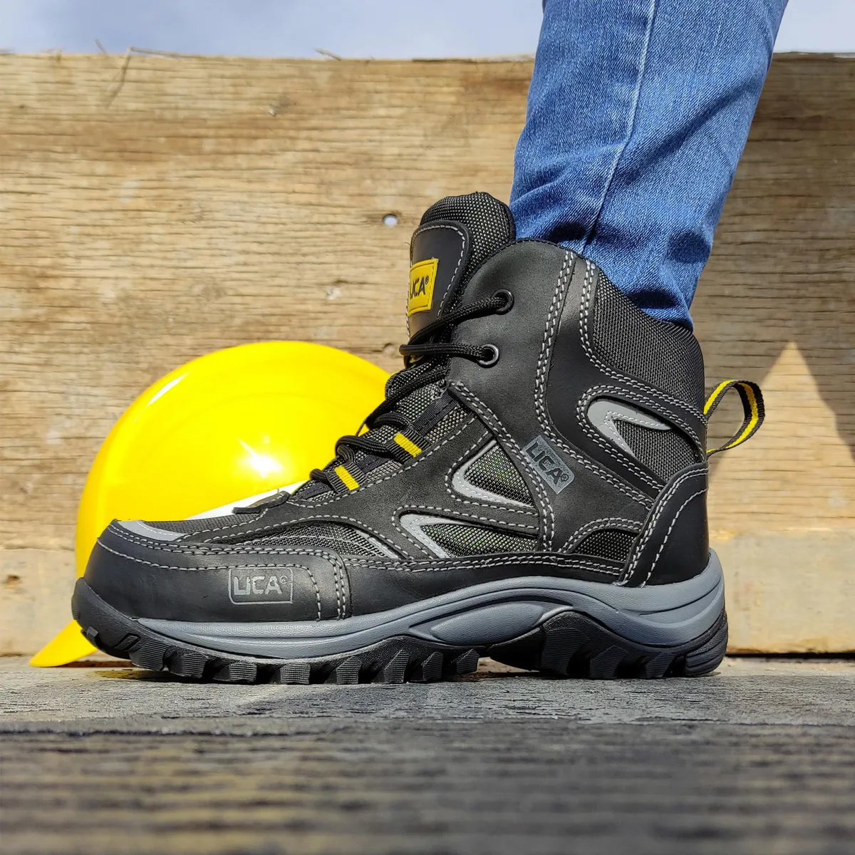 Bota Neg/Gr 65% Piel Nobuck + 35% Tela Gris + 1% Cinta Reflejante T 26, marca Lica - Foto 2