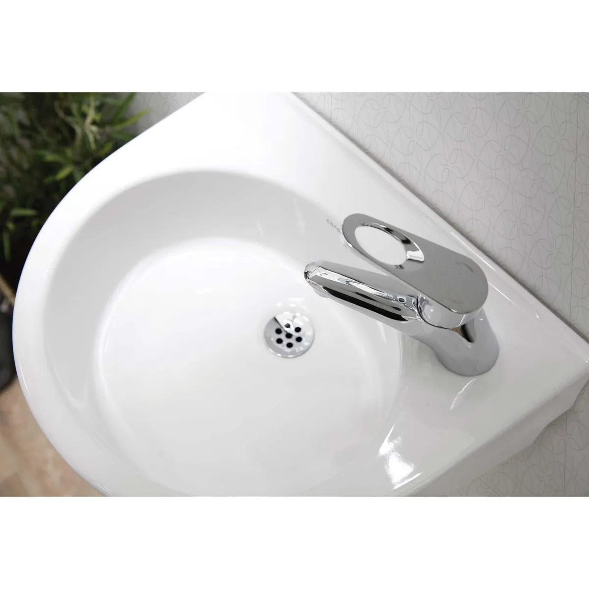 Corona - Monomando Bajo Koral para Lavabo Color Cromo