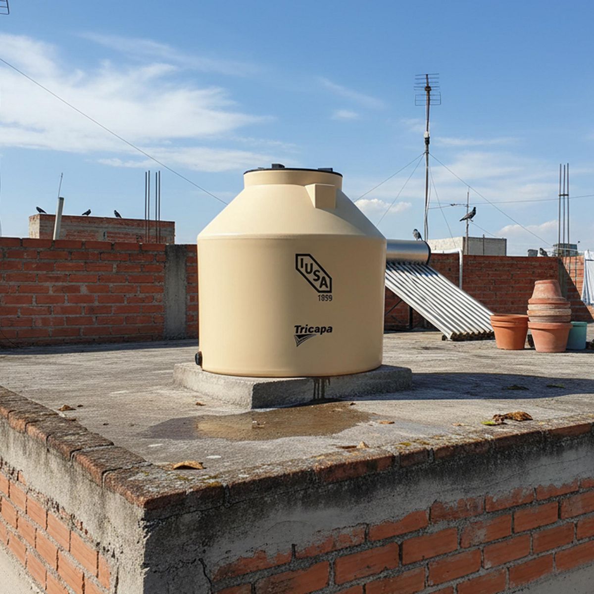 Iusa - Tinaco Tricapa Beige con Accesorios y Filtro Ap 450 L