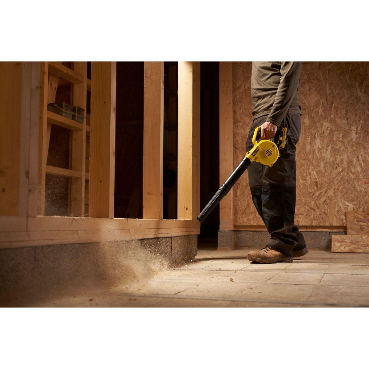 Igloo Maxcold - Sopladora Inalámbrica V20 Stanley Fatmax (Sin Batería)