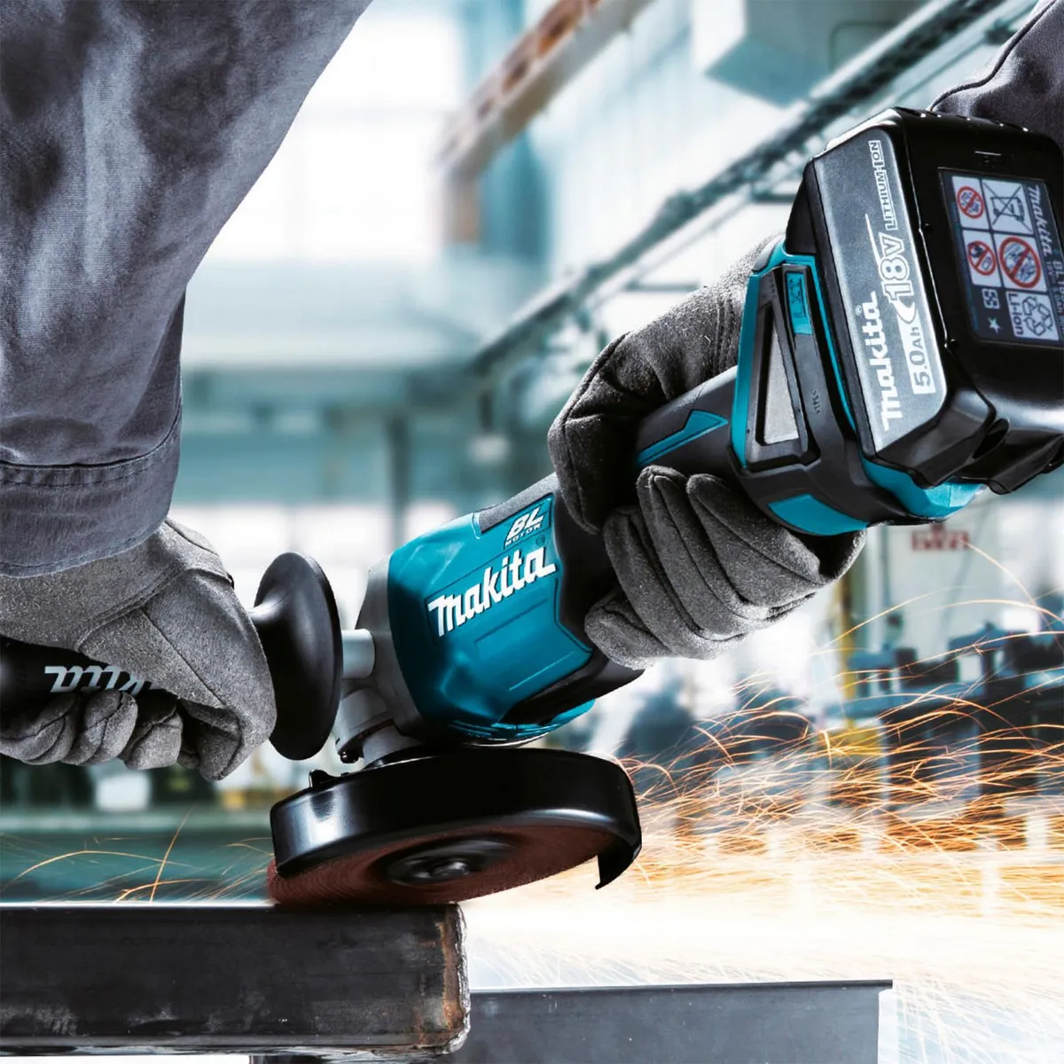 Makita - Mini Esmeril Inalámbrico 18V con Bateria + Cargador + 8 Discos