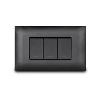 Apagador Triple ce 15 Amp con Luz Piloto Armado con Placa Vive Negro