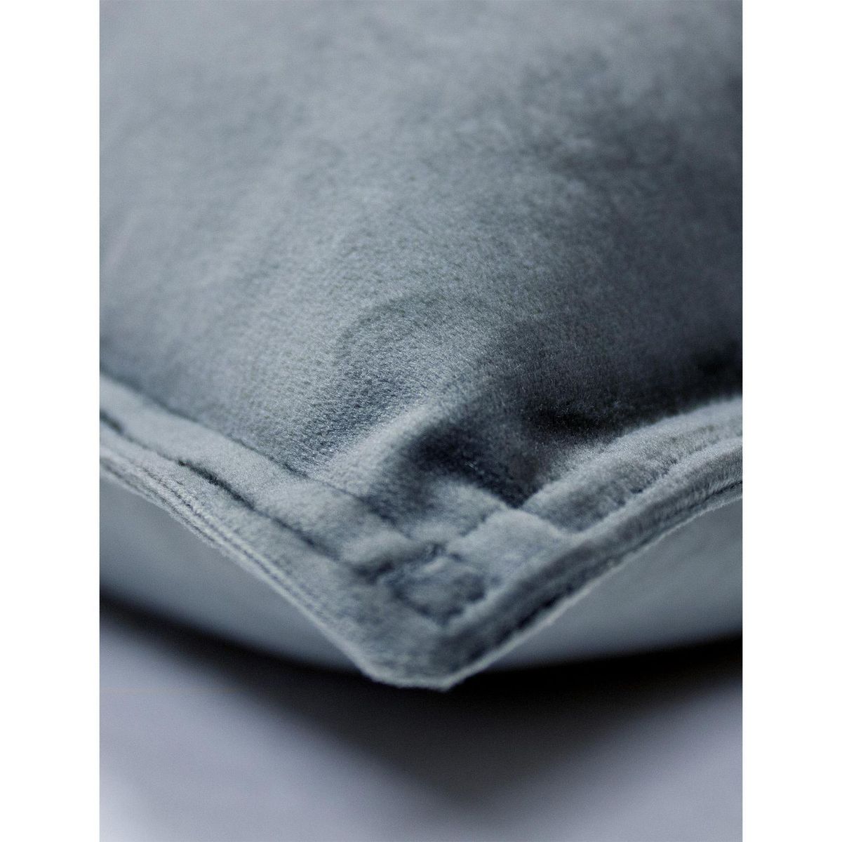 Cojín terciopelo gris 50x50 cm, marca Just Home Collection - Foto 2