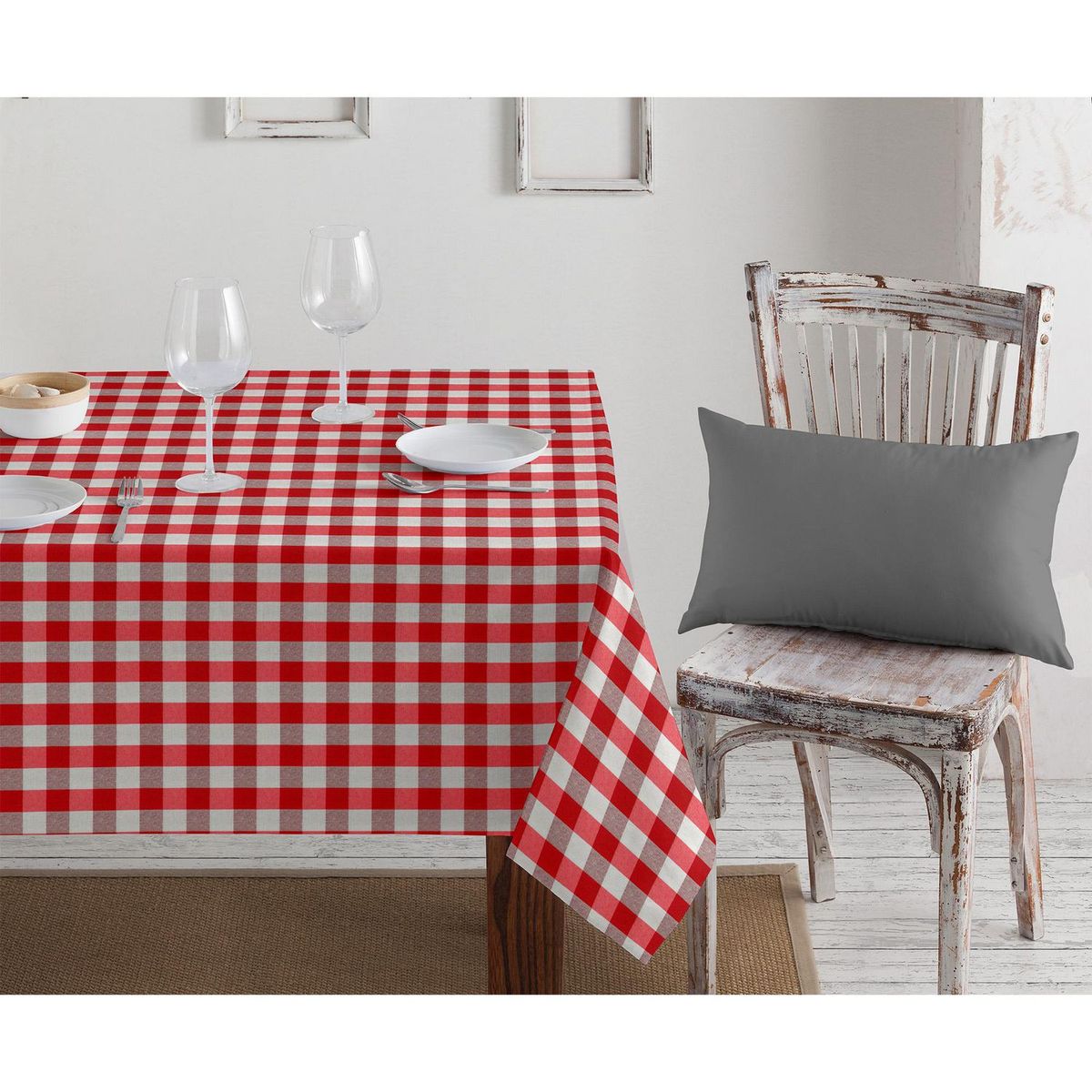 Mantel cuadrado rojo Marisa 136 x 136 cm, marca Just Home Collection - Foto Principal