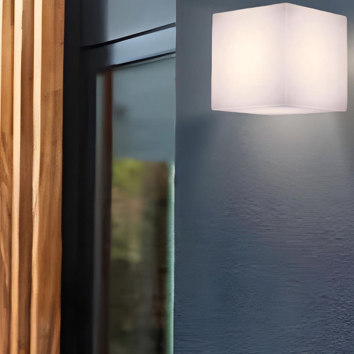 New Garden - Arbotante solar LED para muros exteriores Wally de luz cálida Blanco
