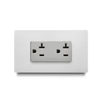 Tomacorriente Doble Americano 2P+E,