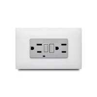 Contacto Doble con Interruptor de Circuito, Blanco