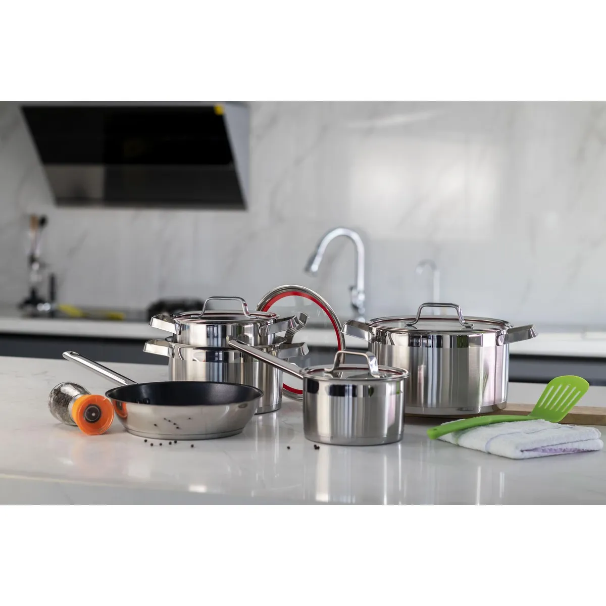 Just Home Collection - Batería de cocina 9 piezas de acero inoxidable tapa ring rojo