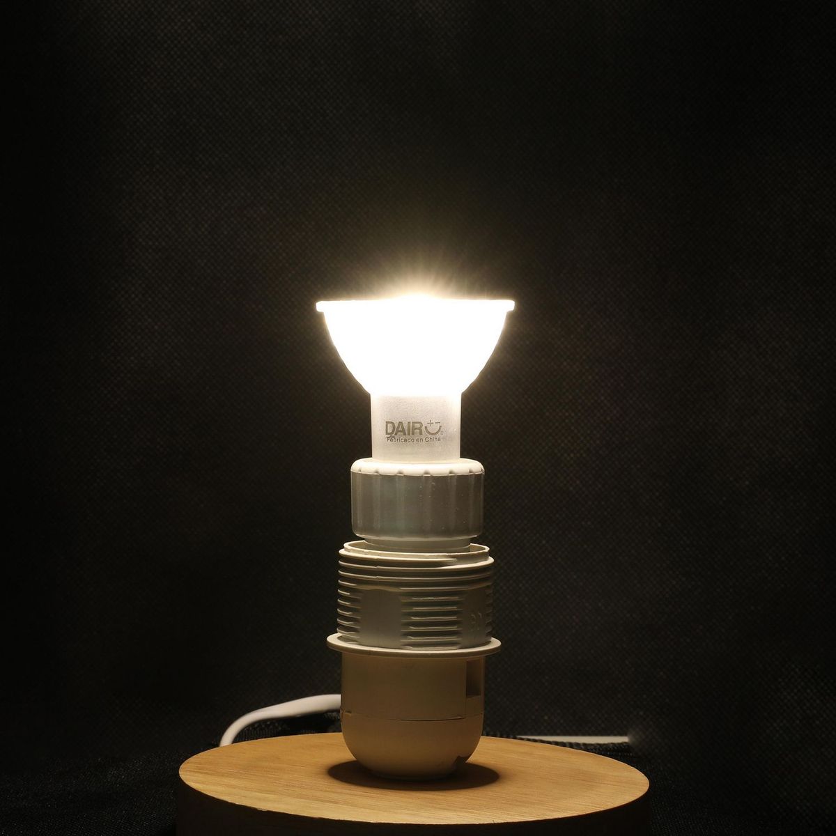 Pack de 4 Focos Led 4.3W GU 10, marca Dairu - Foto 2