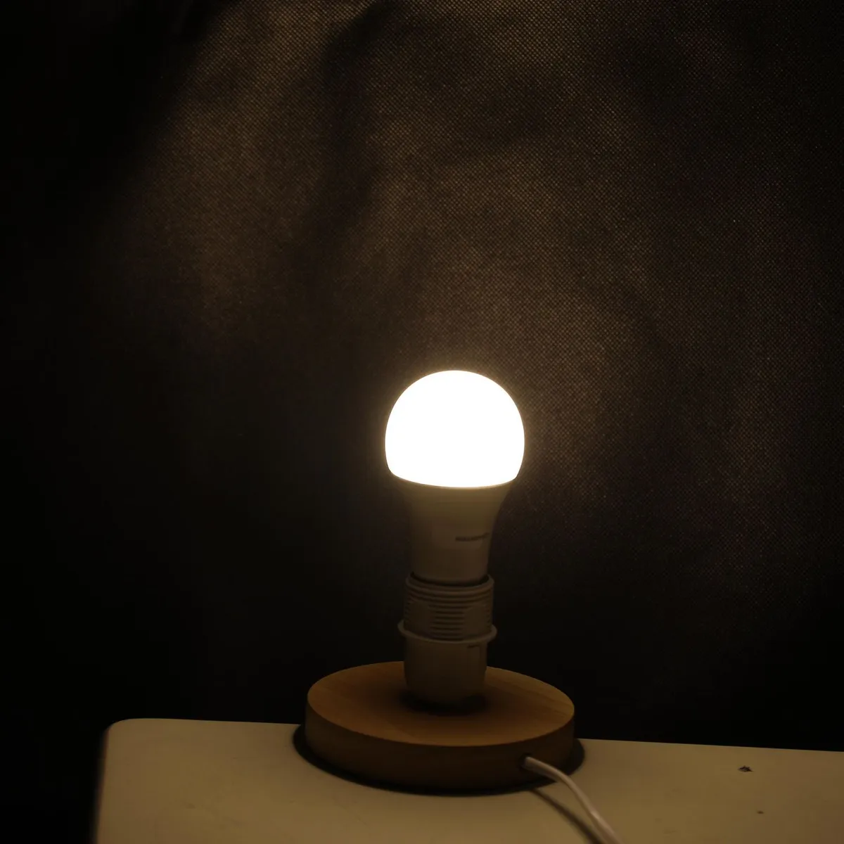 Kit de 2 focos LED tipo E27 de 12W luz neutra, marca Dairu - Foto 2