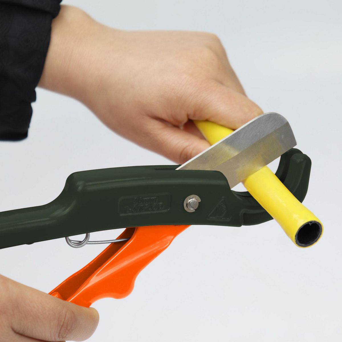  - Corta Manguera 38 mm