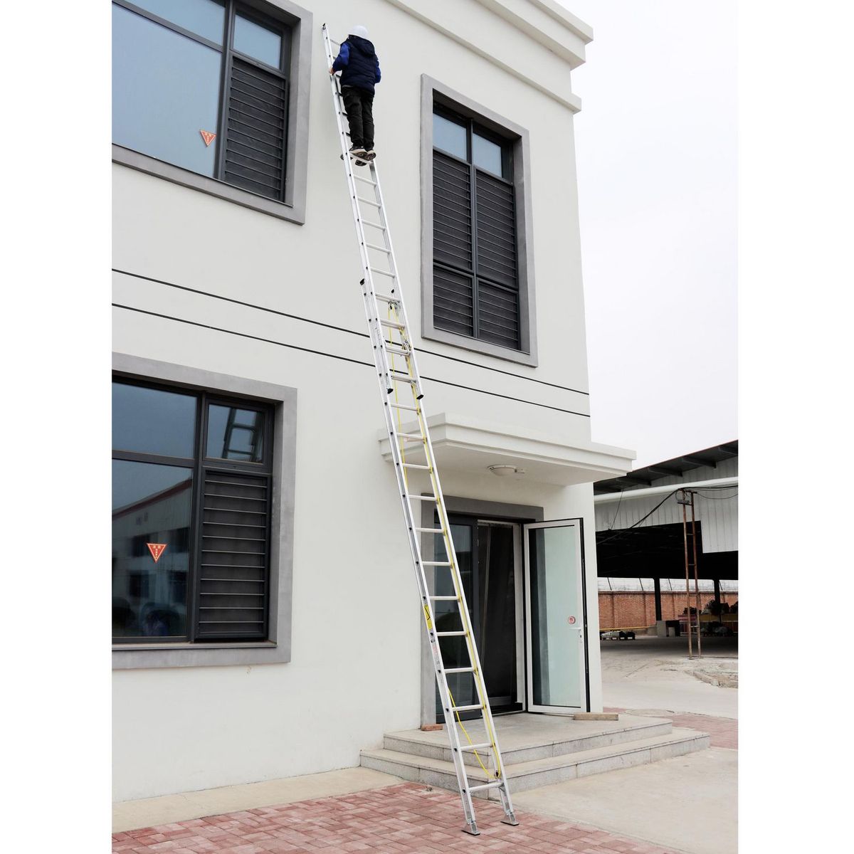 Ubermann - Escalera de extensión de Aluminio 32 peldaños 8.61 m hasta 136 kg