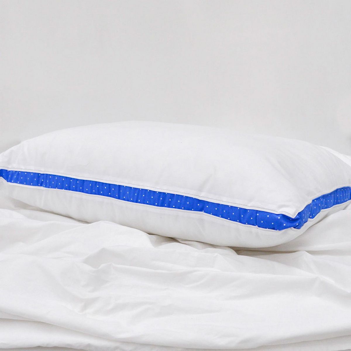 Almohada estándar Comfort Nivel 4 – Firme Blanco, marca Spring Air - Foto 2